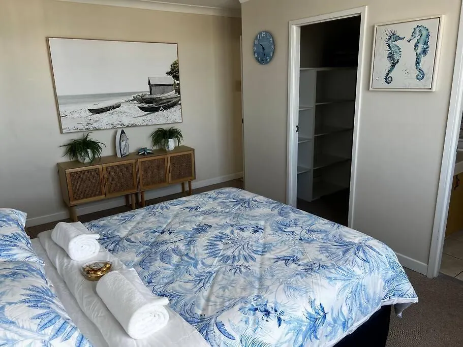 Beach Front 3 Bedroom Unit - Ocean View & Pool - Maroochydore