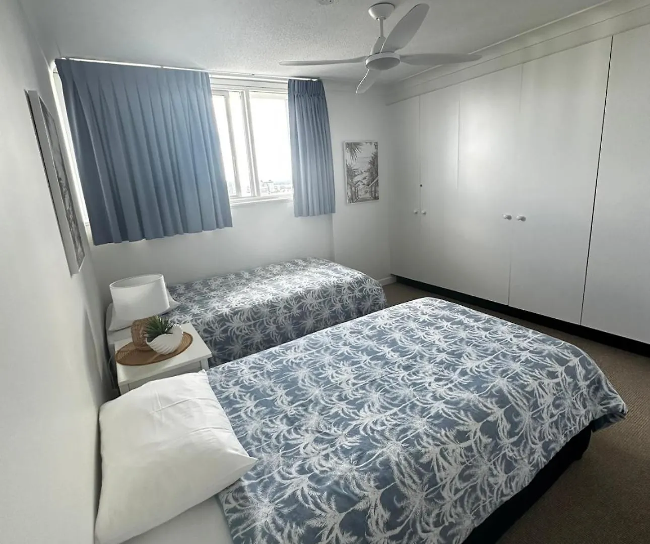 Beach Front 3 Bedroom Unit - Ocean View & Pool - Maroochydore 0*,
